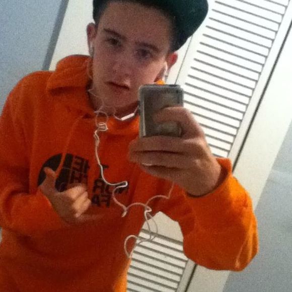 Meet your Posher, Chad - Picture 1 of 1