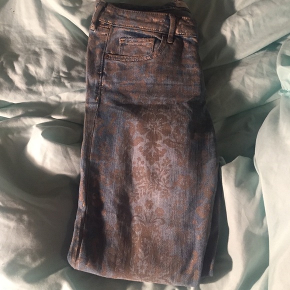 Abercrombie and Fitch size 6 woman's jeans