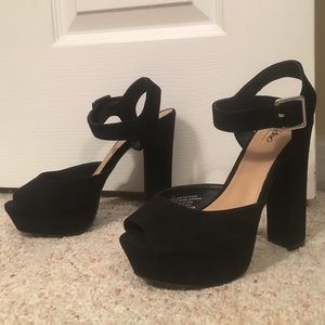 Black Chunky Suede Heels