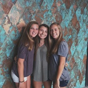 Meet your Posher, Georgia