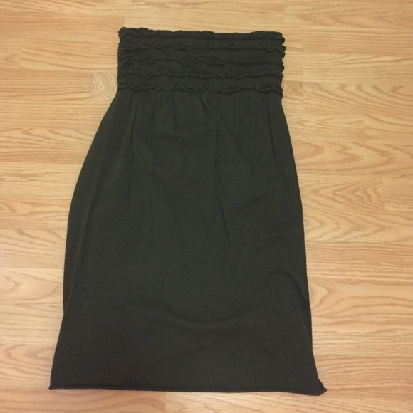 End of Summer SALE ⚠️ Olive Strapless Dress