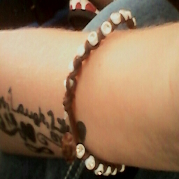Brown and white braclet