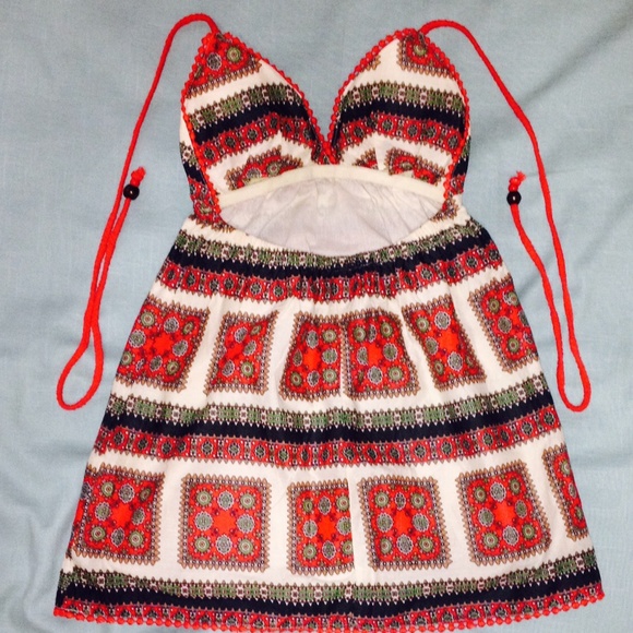 Halter Top - Picture 2 of 4