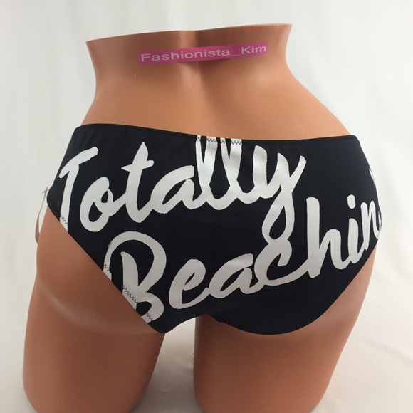 Victoria's Secret Totally beaching bikini - Picture 1 of 5
