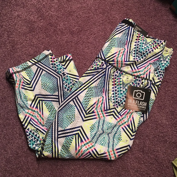 💚Victoria's Secret VSX Knockout Crop sport pant💚