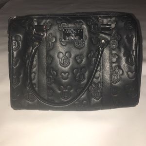 *FINAL PRICE DROP*😊 Mickey & Minnie Handbag