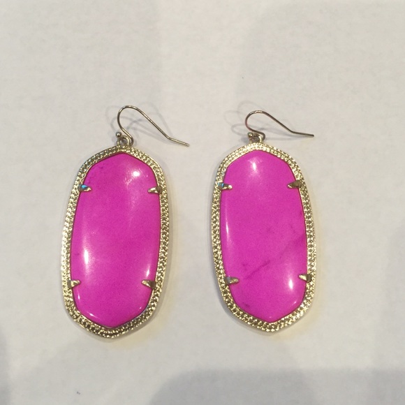 Kendra Scott Danielle Magenta Earrings