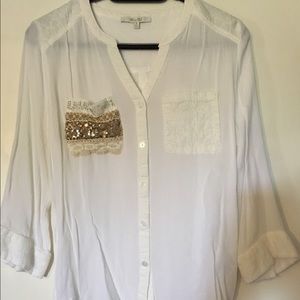 NEVER WORN!! White button up front and back!