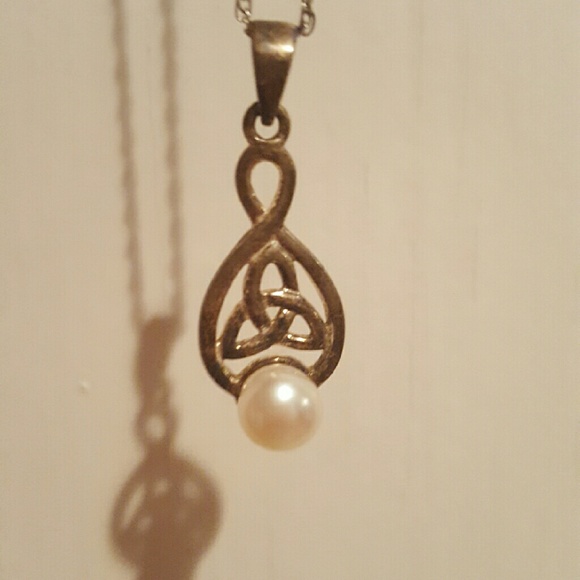 NEVER WORN! Celtic Silver and Pearl Necklace
