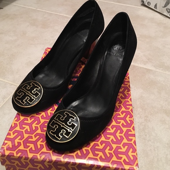Practicals brand new (never worn outside) to pumps