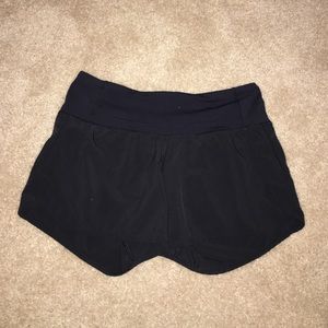 lulu lemon size 4 run times short