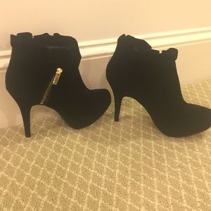 Black velvet heeled booties w/ gold zip, WORN ONCE