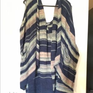 NEVER WORN!! Buckle sleeveless cardigan!!