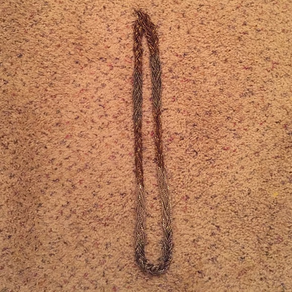 Long tri- colored necklace