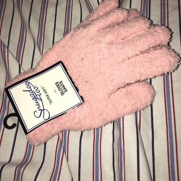 Pink fluffy fur gloves