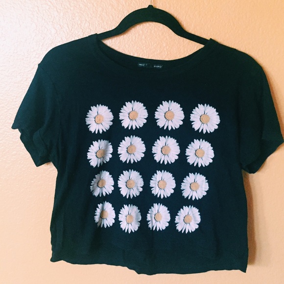 Daisy Shirt | Urban Outfitters/ Truly Madly Deeply