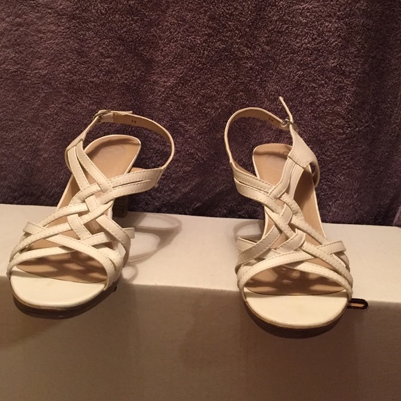 White heeled shoes