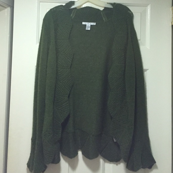 End of summer SALE ⚠️Cabi Olive Green Cardigan