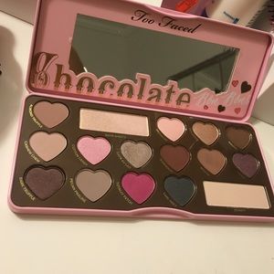 Too faced chocolate Bon Bon palette