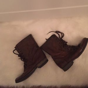 Steve Madden "Troopa" boots