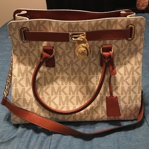 Michael Kors Hamilton Tote in Vanilla