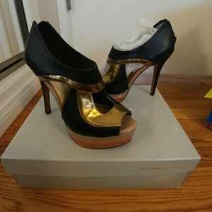 Open toe pumps OBO