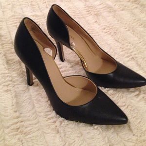 Merona Black Leather Pumps