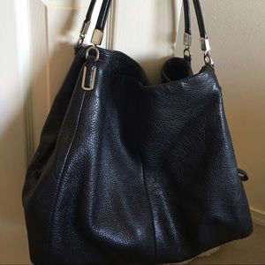 Authentic coach hand bag.