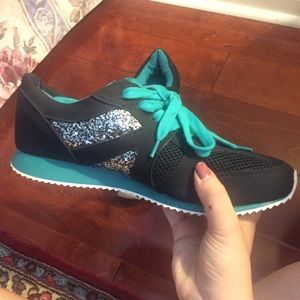 NEW WITH TAG WET SEAL SNEAKERS