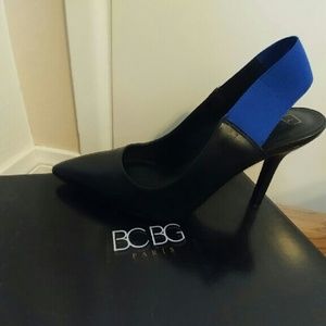 Black Leather sling back pumps