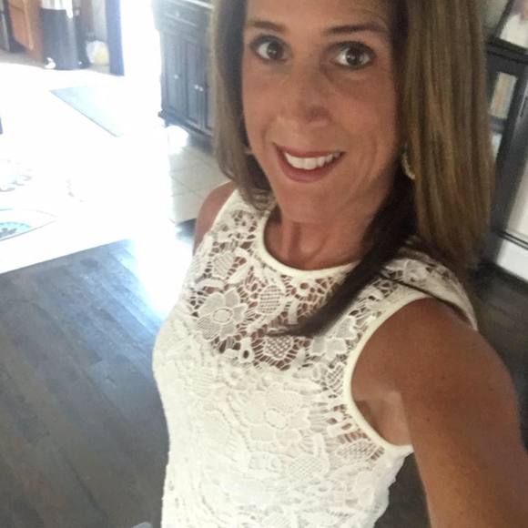 Meet your Posher, Tracie - Picture 1 of 1