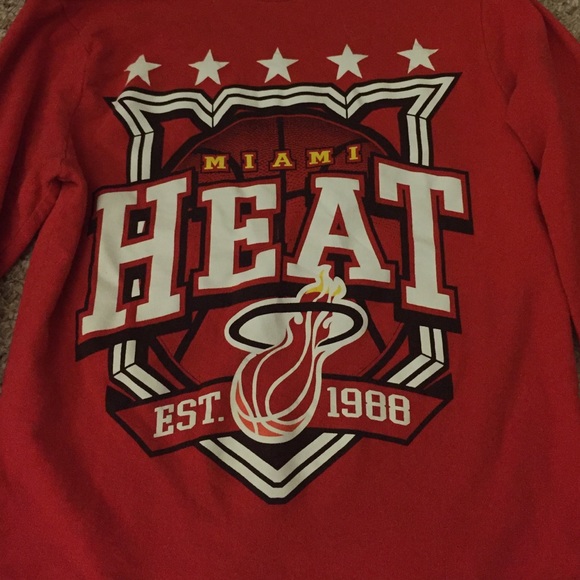 Miami Heat crew neck sweater size M - Picture 2 of 4