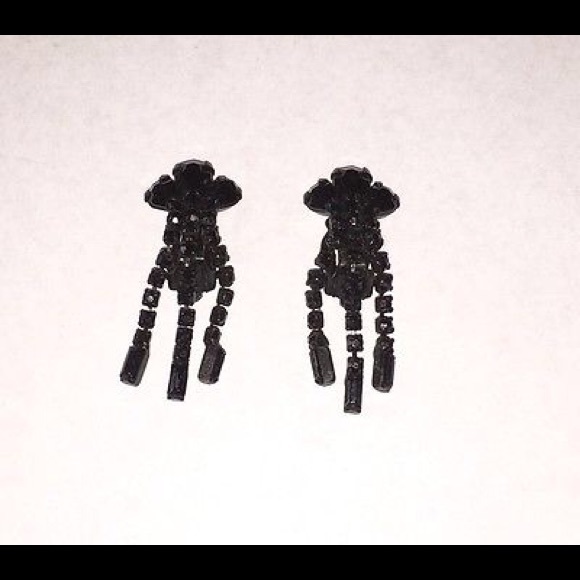 Weiss signed vintage black rhinestone clip earring
