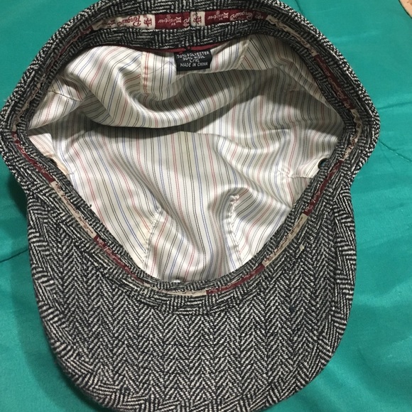 Penguin Cap - Picture 2 of 4
