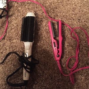 Hot fashion brush and mini hair crimper