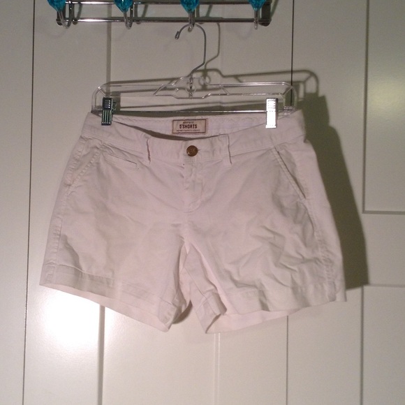 White Khaki shorts - Picture 1 of 1