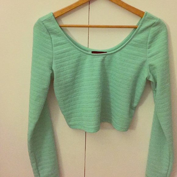 Super cute long sleeve mint green crop top size L