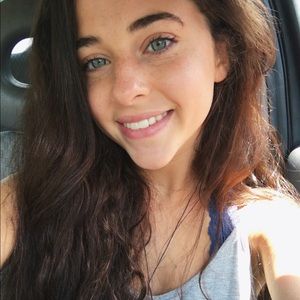 Meet your Posher, Nikki