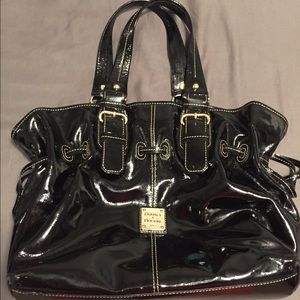 Black Dooney & Bourke purse with pink interior!