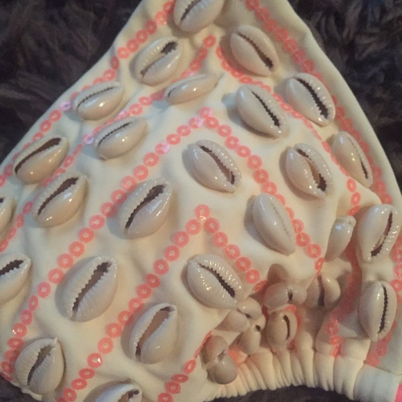 Shell swim suit top - Picture 3 of 4