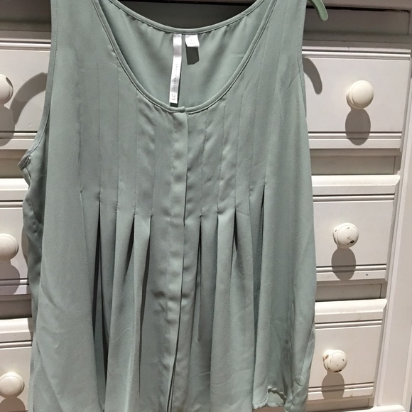 Sleeveless Blouse