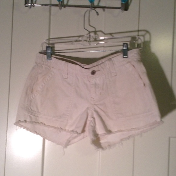 White shorts - Picture 1 of 1