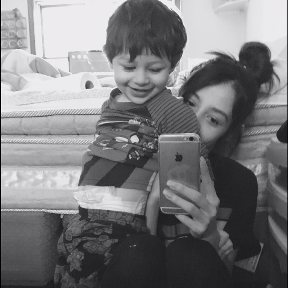 Meet your Posher, Ashely - Picture 2 of 2