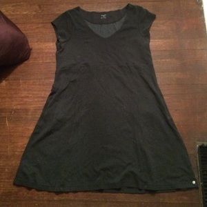 V neck cap sleeve dress