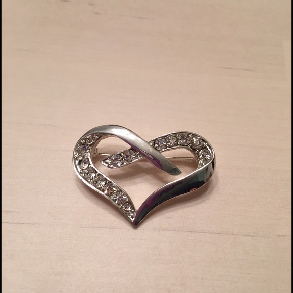 Heart Brooch - Picture 2 of 2