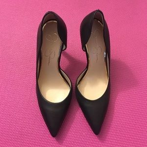 Jessica Simpson black pumps