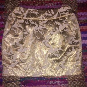 Gold damask detailed Line & Dot mini skirt. NWT
