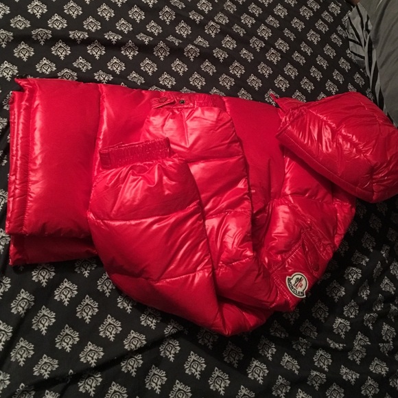 Moncler - Picture 3 of 4