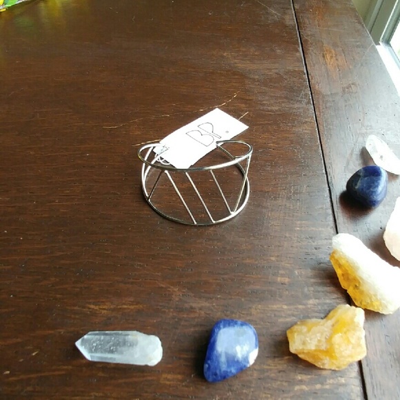 NWT Delicate Cuff Bracelet - Picture 2 of 3