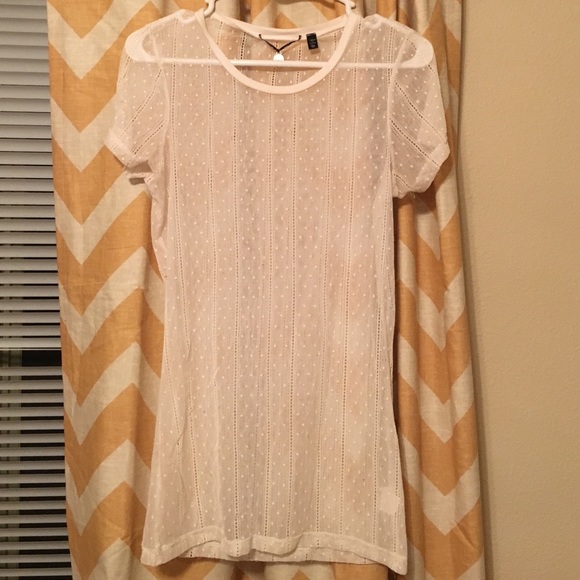 Buckle brand lace shirt sleeve top